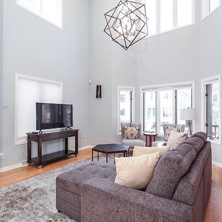 הוילה Eclectic Stylish And Cozy Milwaukee Unit מראה חיצוני תמונה